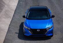 Nissan ha llamado a revisión más de 26,000 vehículos porque sus puertas podrían abrirse al conducir