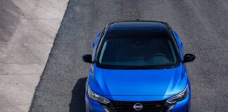 Nissan ha llamado a revisión más de 26,000 vehículos porque sus puertas podrían abrirse al conducir