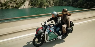 ¿El fin de los autos urbanos? Esta peculiar moto eléctrica quiere ser tu nuevo vehículo diario